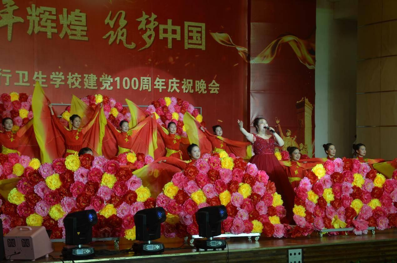 警察战僵尸无敌版